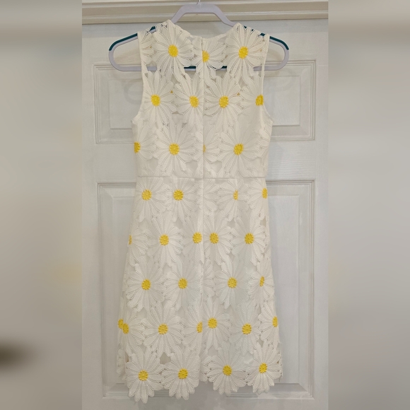 Hutch Daisy Dress - Picture 2 of 4